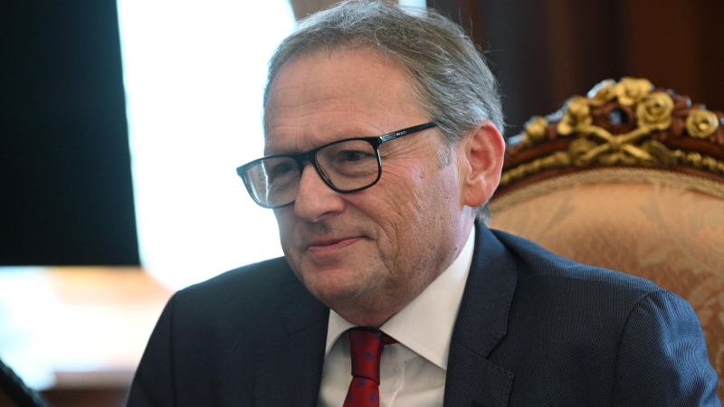 Титов предложил послабления для калининградских перевозчиков