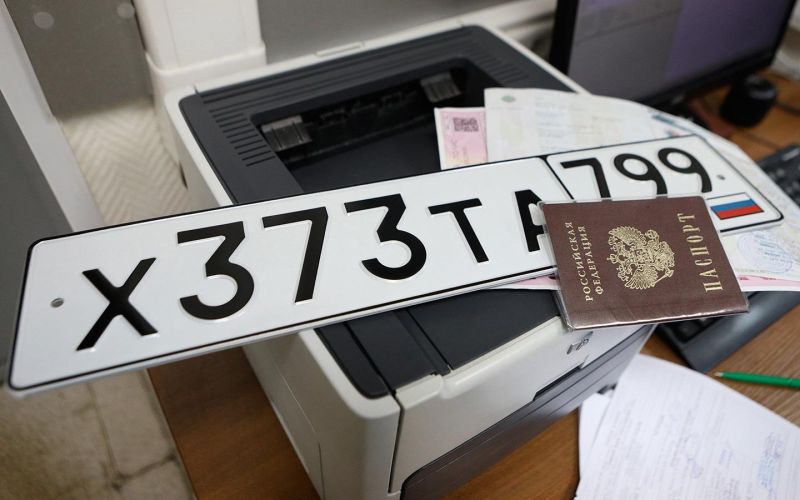 
            Водители пожаловались на «некрасивые» номера. Что сказали в ГИБДД
        