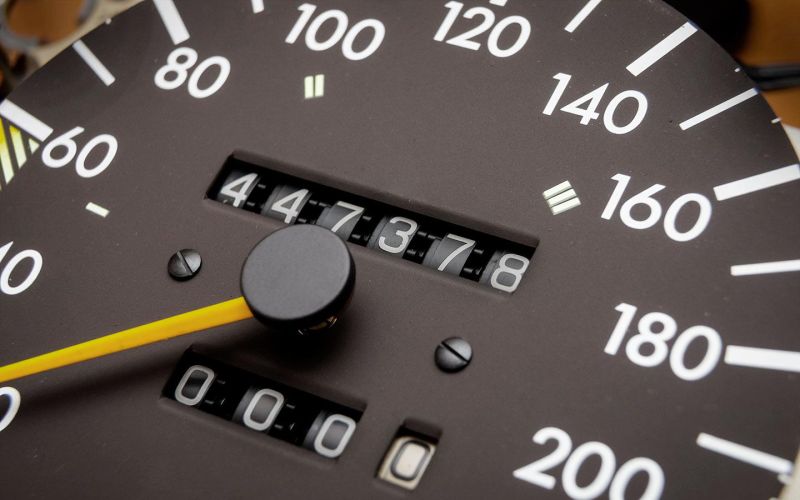 За скрученный пробег предложили лишать свободы и штрафовать. Подробности