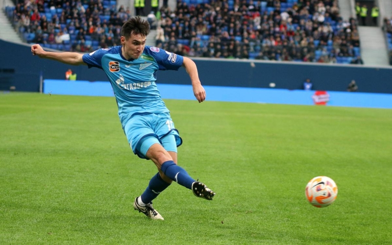 «Зенит» продлил контракт с футболистом сборной России