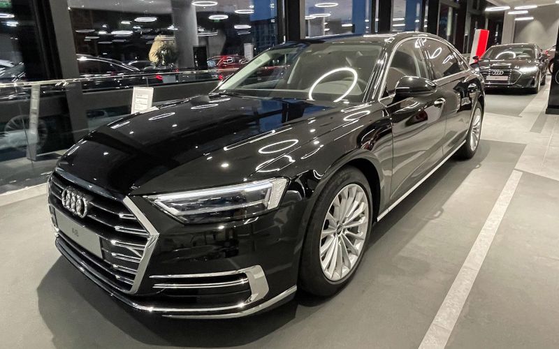 
            «Машины дорожают по инерции». Что будет с ценами после скачка курса рубля
        