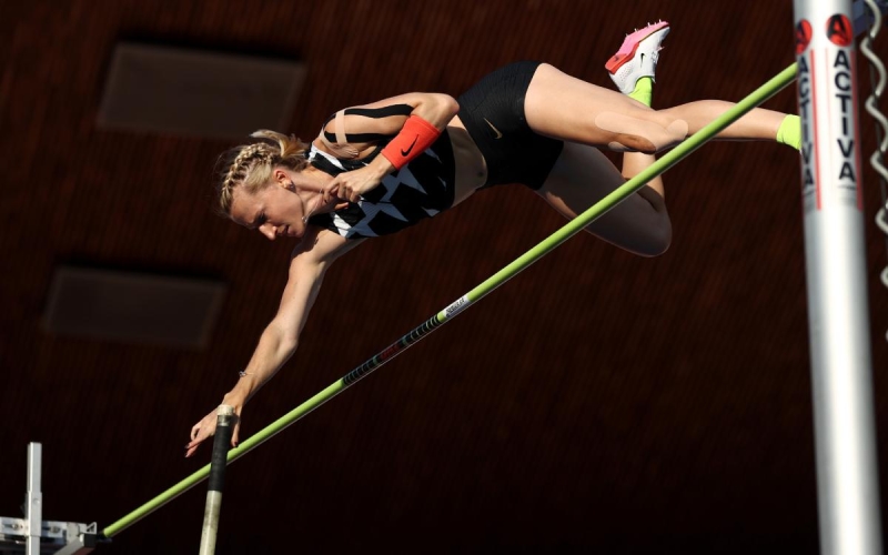 Российская чемпионка мира в прыжках с шестом сообщила о беременности