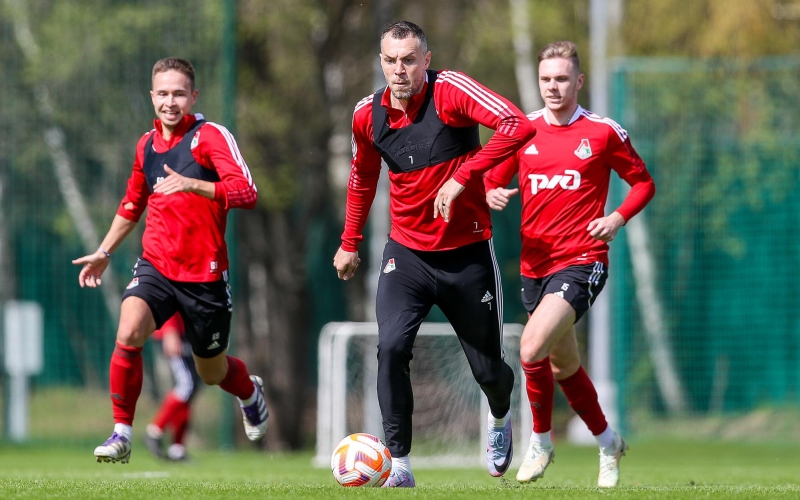 В «Локомотиве» назвали пример Дзюбы заразительным для молодых игроков