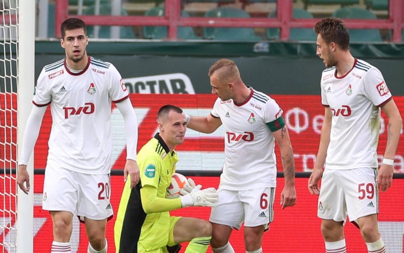 Вратарь «Локомотива» стал лидером по отраженным пенальти в Европе