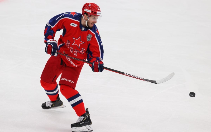 Хоккейный ЦСКА подписал новый контракт с одним из лидеров