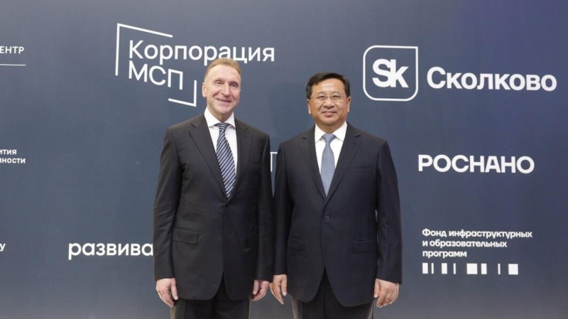 ВЭБ и CNCEC обсудили расширение сотрудничества в транспорте и химпроме