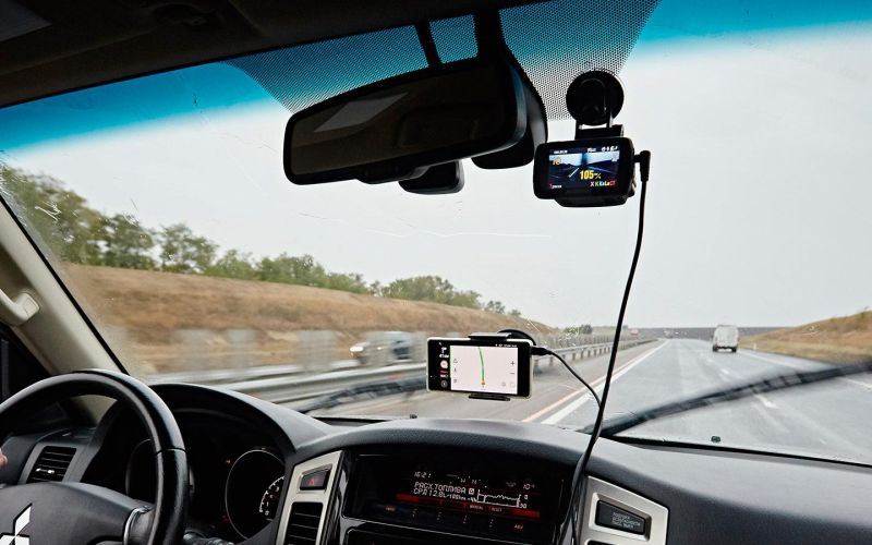 
            Водителей напугали штрафами за регистратор. Что важно знать
        