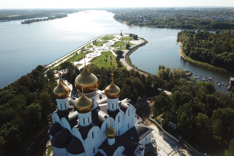 Жителей Ярославской области накажут за публичные плевки. Идею одобрил режиссер Михалков 