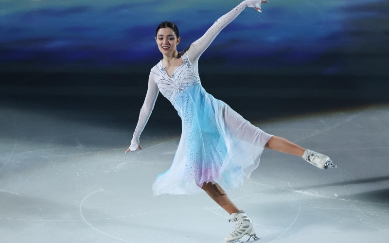 Медведева и Загитова выступили с показательными номерами. Как это было