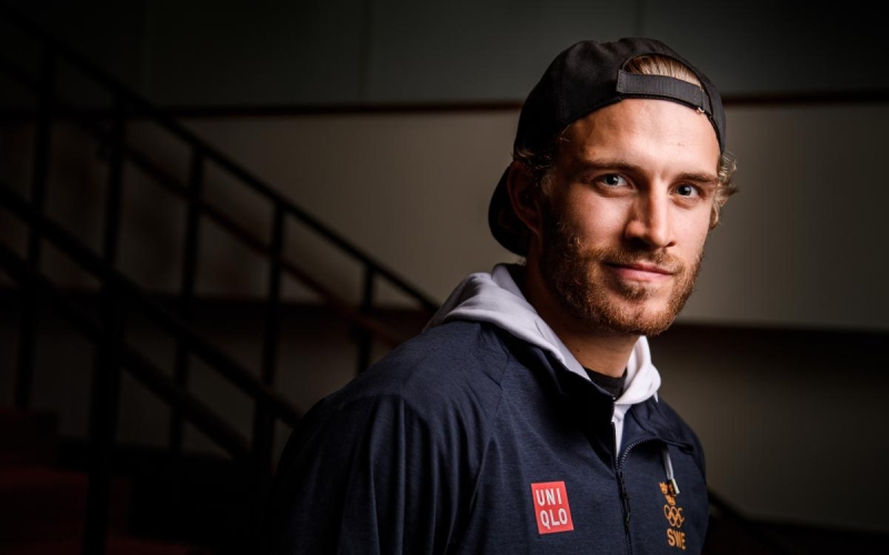 Шведский игрок НХЛ пожаловался на сексуальные домогательства в TikTok