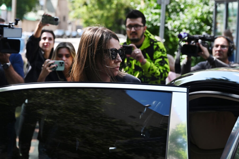 «Зарабатывают миллионы, не отдавая ни копейки государству». О чем глава СК предупредил блогеров 