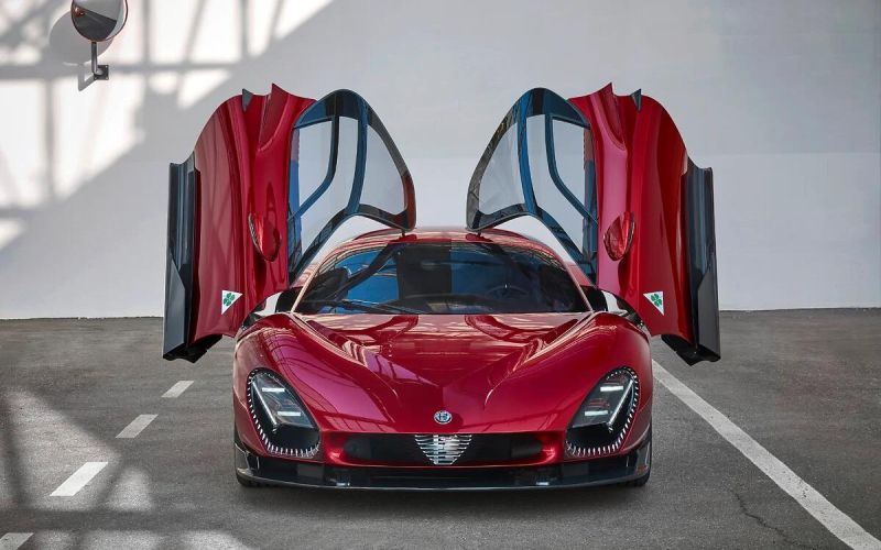 
            Alfa Romeo возродил спорткар 33 Stradale
        