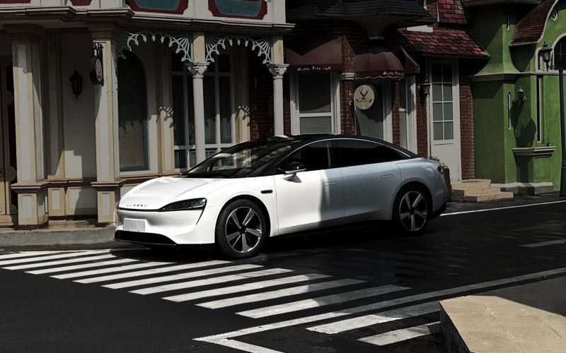 
            Chery показал новые изображения своего премиального седана
        