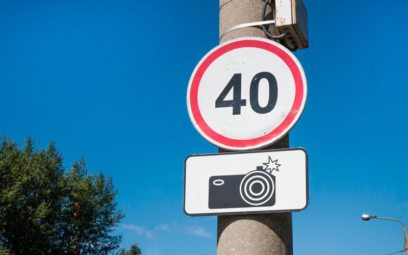 
            Минтранс разработал проект по возвращению штрафов за среднюю скорость
        