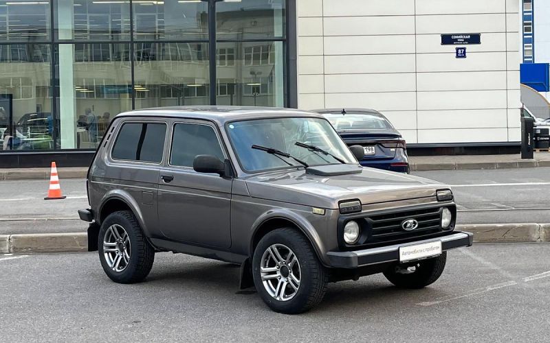 
            Названы самые популярные кроссоверы и внедорожники на вторичном рынке
        