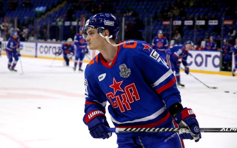 Транзитом в "Сочи". Олимпийский чемпион перешел в клуб КХЛ и сразу расторг контракт