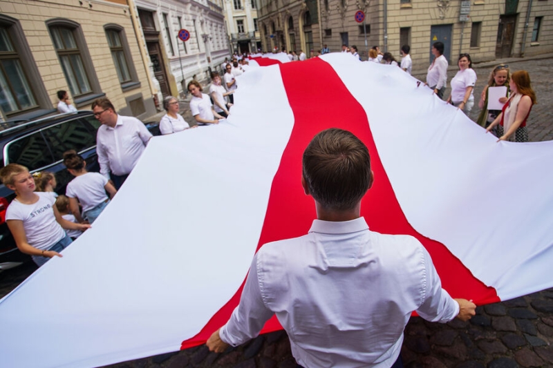 В Латвии тысячи россиян не сдали языковой тест. Теперь им грозит выдворение 