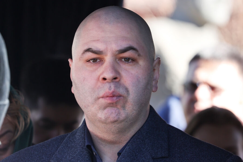 Внебрачный сын Жириновского подал в суд иск о признании отцовства. Что известно 