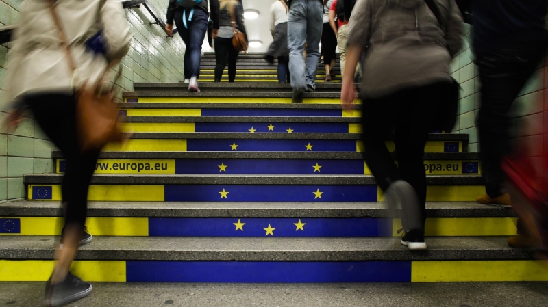 Двойной удар. На Западе забили тревогу из-за поражения по всем фронтам