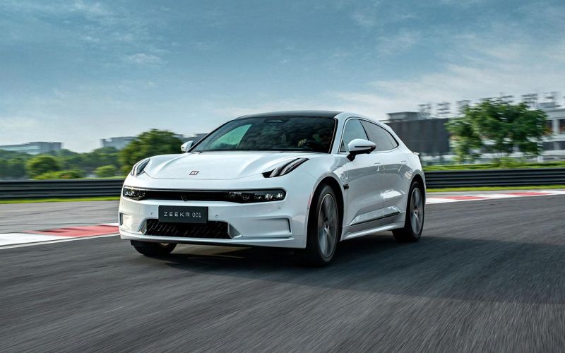 
            Владелец подмосковного завода Mercedes начал продавать автомобили Zeekr
        