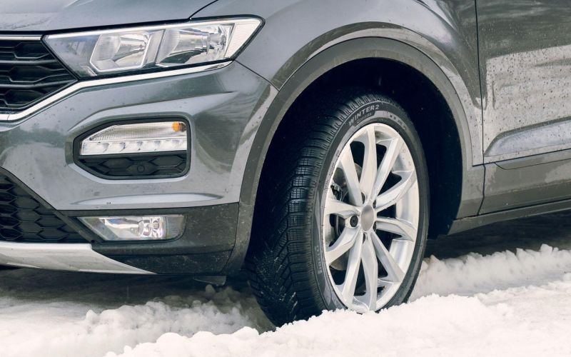 
            Как выбрать зимнюю резину: полное руководство и советы эксперта
        