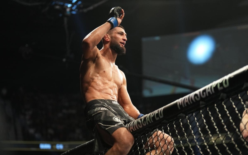 Минимум четыре боя. Хамзат Чимаев подписал долгосрочный контракт с UFC