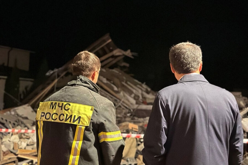 Три человека погибли, два дома разрушены. В Белгороде упал беспилотник 