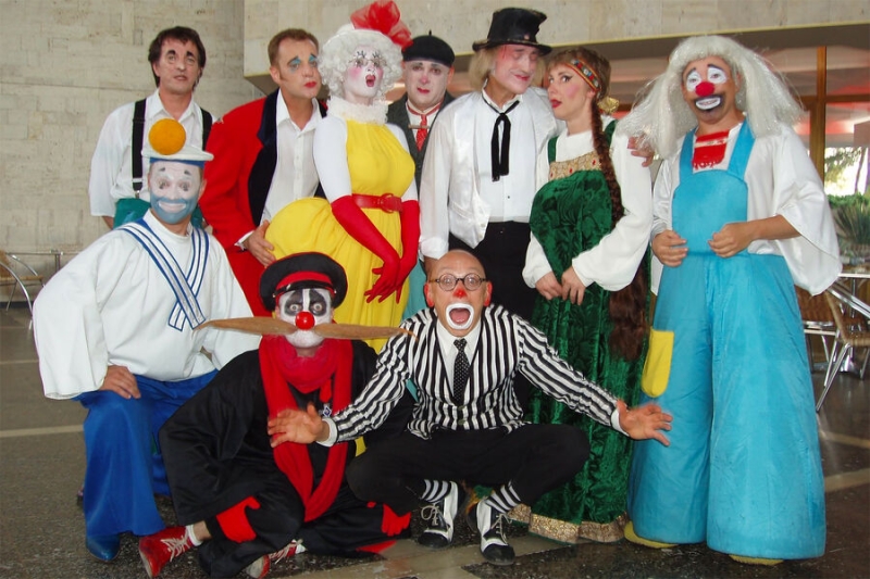 Зусулы, мисс Бурпл и Моряк: путеводитель по «Деревне дураков» и «Крутому пике» 