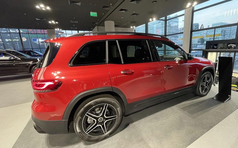 
            Дилеры опровергли полный отказ от параллельного импорта автомобилей
        