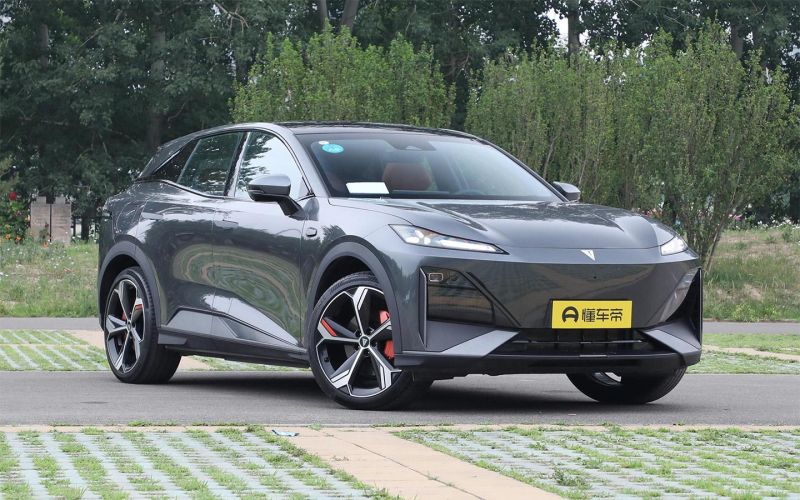 
            Кроссовер Changan Shenlan S7 разбили в краш-тесте. Его продают и в России
        