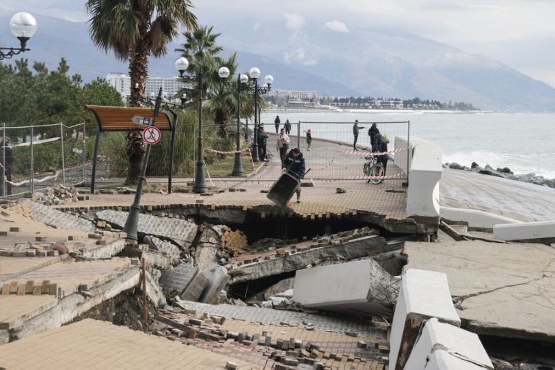 Очевидцы рассказали, что животные почувствовали приближение шторма в Крыму 