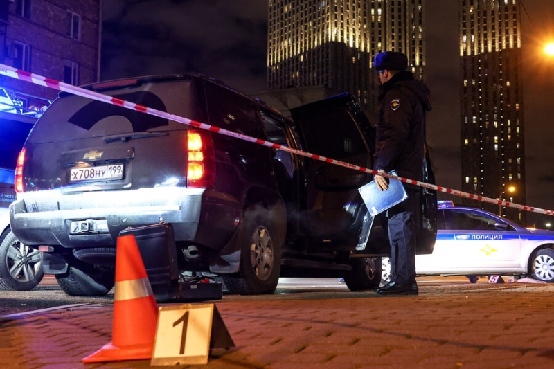 У двух курьеров в центре Москвы украли 300 млн рублей в ходе ограбления со стрельбой 