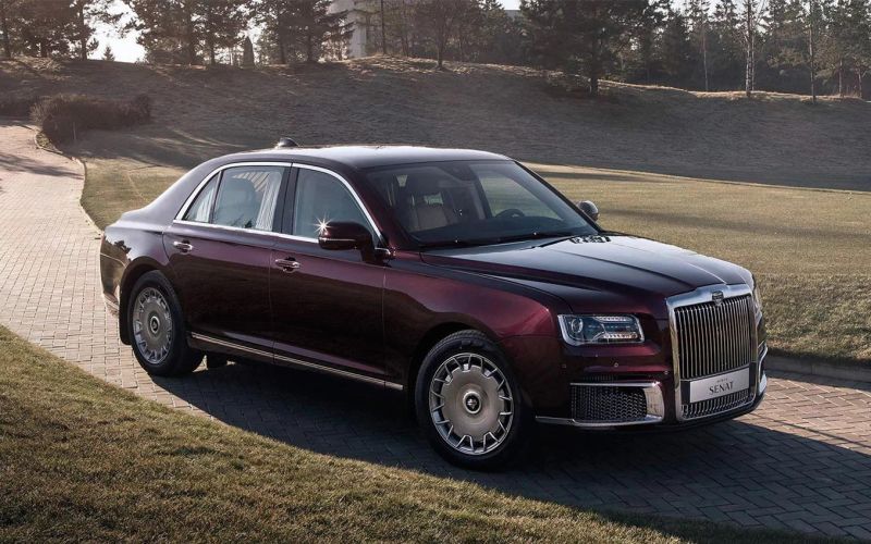 
            В Дубае начался выпуск люксовых российских седанов Aurus Senat
        