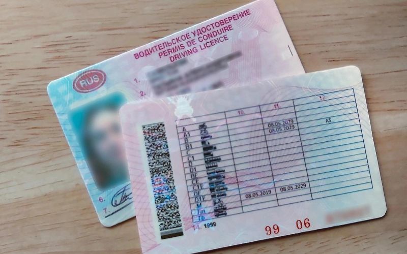 
            Водителям из новых территорий придется заменить права до начала 2026 года
        