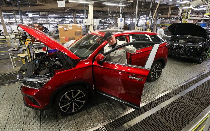 
            АвтоВАЗ выпустит 12 новых моделей до 2030 года. О каких уже известно
        