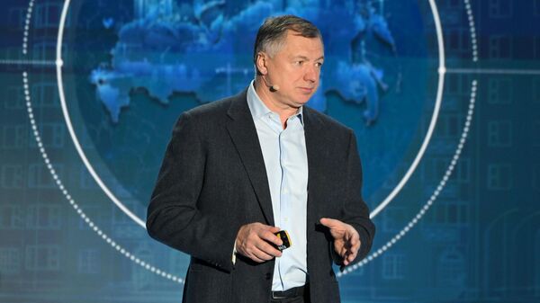 Хуснуллин призвал ускорить работу по запуску предприятий в Мариуполе