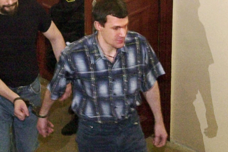 Исполнитель убийства депутата Старовойтовой попросил о досрочном освобождении 