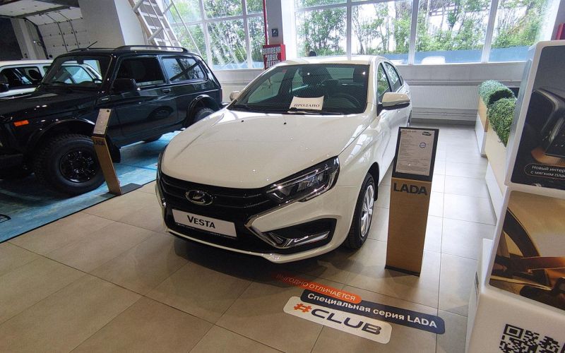 
            Мишустин потребовал следить за стоимостью российских автомобилей
        