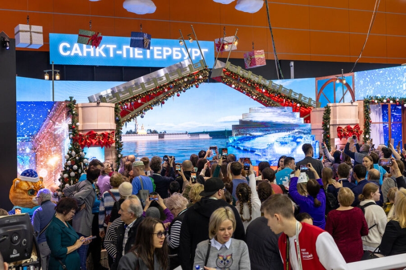 На выставке «Россия» на ВДНХ открылся петербургский гостеприимный сезон