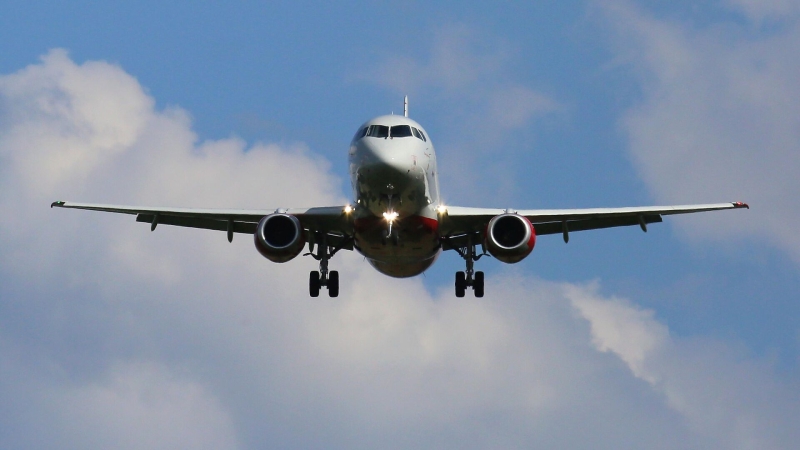 Пекинский аэропорт отказался от приема рейсов авиакомпании "Россия"