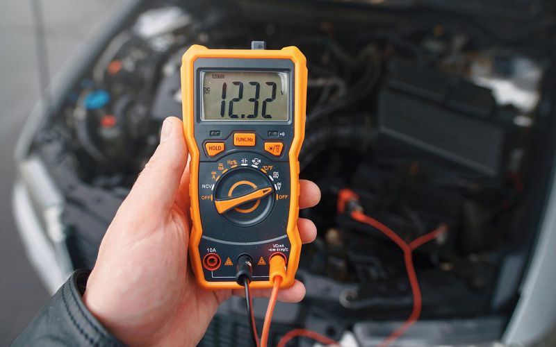 
            Проверить аккумулятор мультиметром: подробная инструкция
        