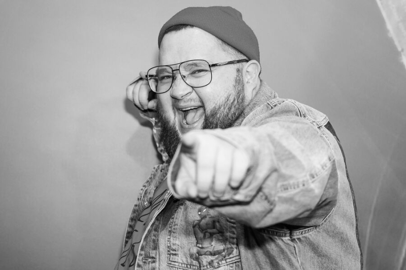 Шоумен и танцор Красилов мог умереть из-за проблем с сердцем 