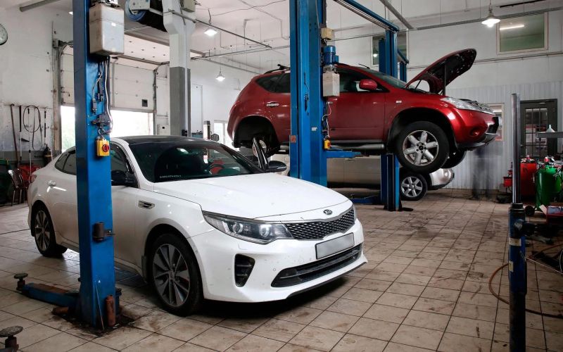 
            Техобслуживание автомобилей подорожало на 51%. Что будет в 2024 году
        