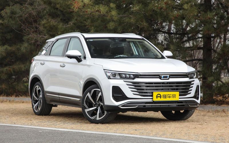 
            FAW объявил скидки на свой популярный кроссовер
        