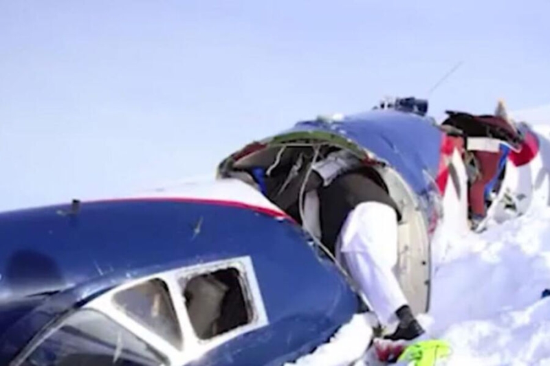 Из рухнувшего в Афганистане самолета с россиянами пропали $1,2 млн 