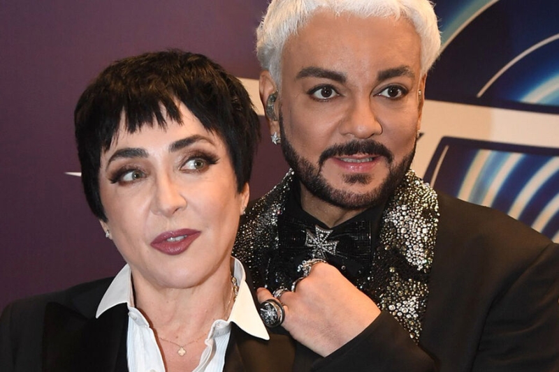 Киркорова и Лолиту вырезали из новогодних эфиров Первого канала и ВГТРК 