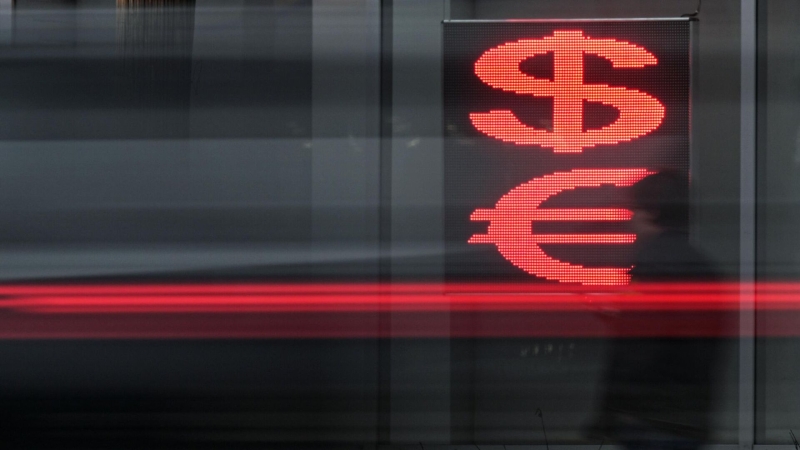 Орешкин поддержал идею о продлении обязательной продажи валютной выручки