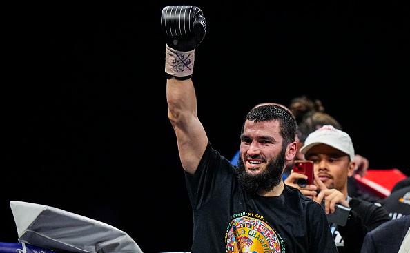 Посольство Украины в Канаде раскритиковало Бетербиева за слова о Кадырове