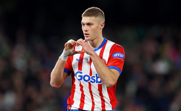 Украинский футболист признан лучшим игроком месяца в чемпионате Испании