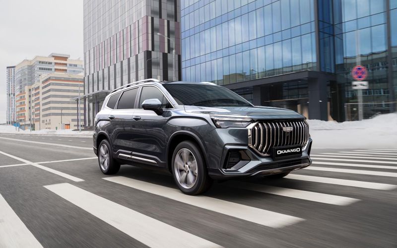 Geely начала продажи семиместного кроссовера Okavango в России